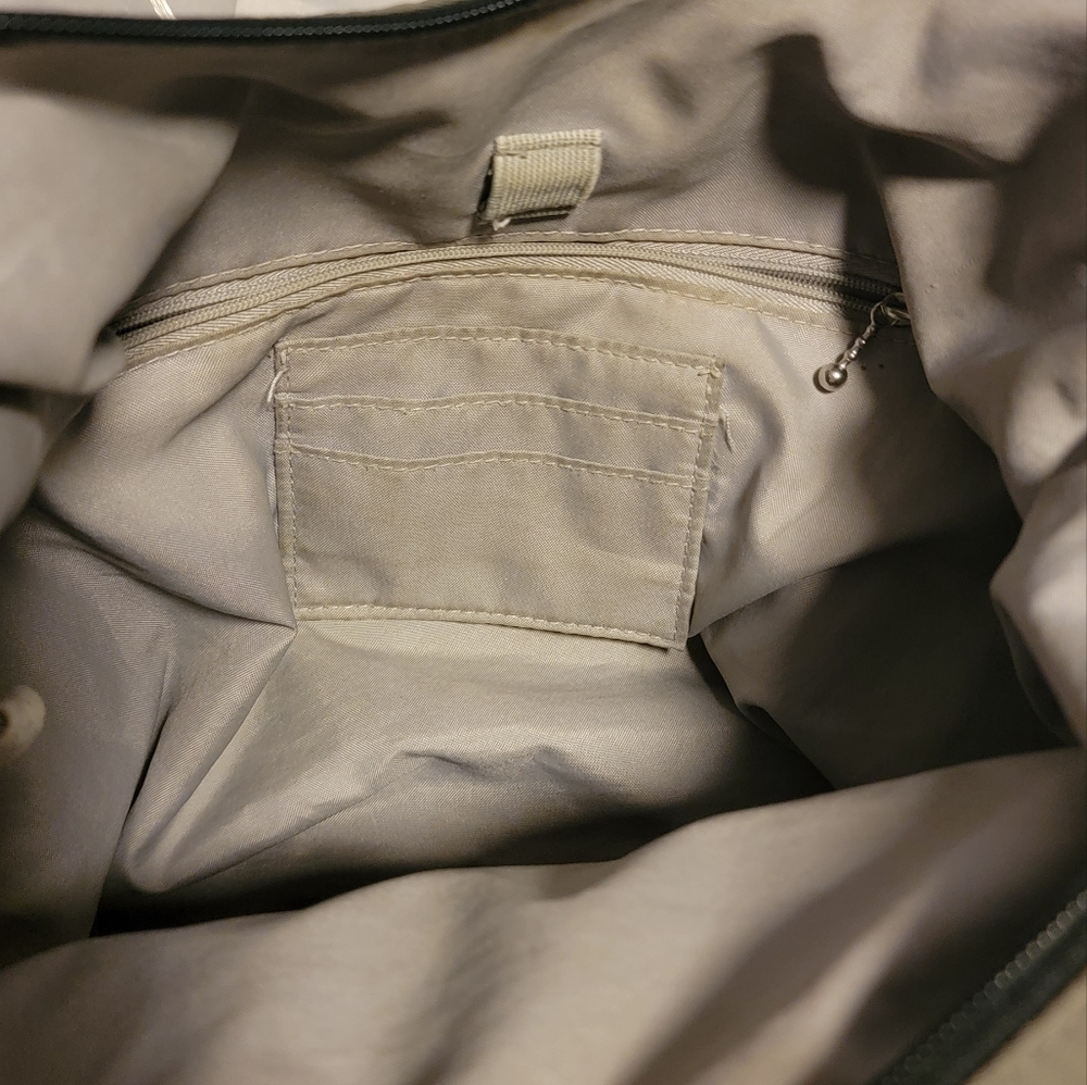 Baggallini Crossbody - Picture 7 of 12